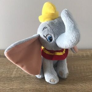 Disney Dumbo stuffed plush 8”
